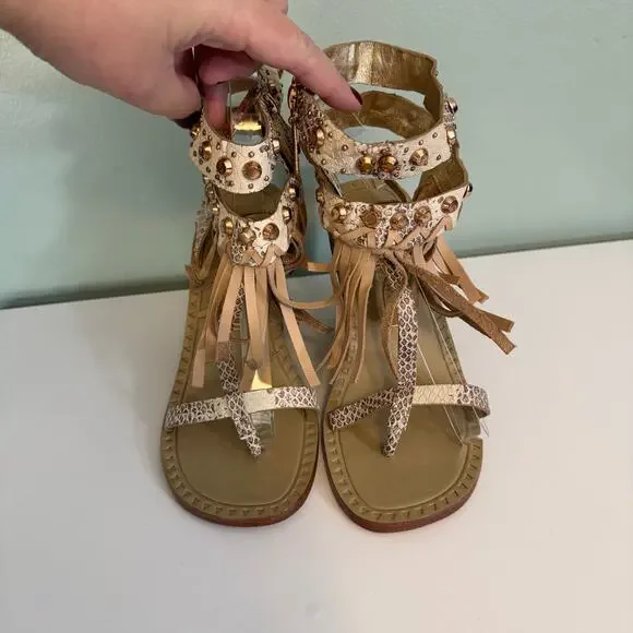Ivy Kirzhner Sandals 9 Brown Snake Fringe Studded Hildagar Buckle Strappy Ankle